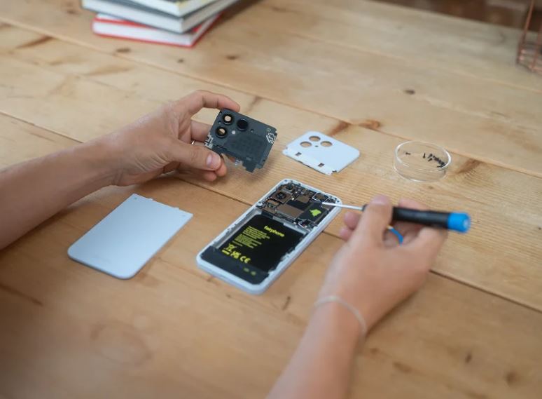 The Rise of Repairable Smartphones: EU’s Right to Repair Law Explained post thumbnail image